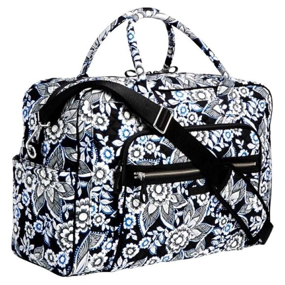Vera bradley iconic weekender bag in floral snow lotus
